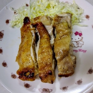 ジューシーな鶏もも肉の塩焼き